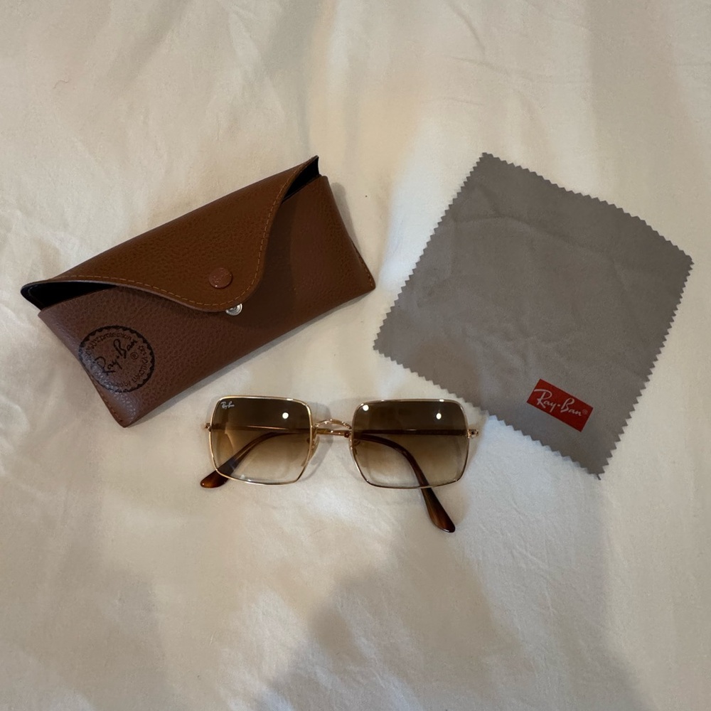 Ray-Ban Brown Sunglasses with Case and Cloth